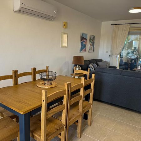 Apartmán Royal-Seacrest Oasis, Pool-Side Paphos Exteriér fotografie