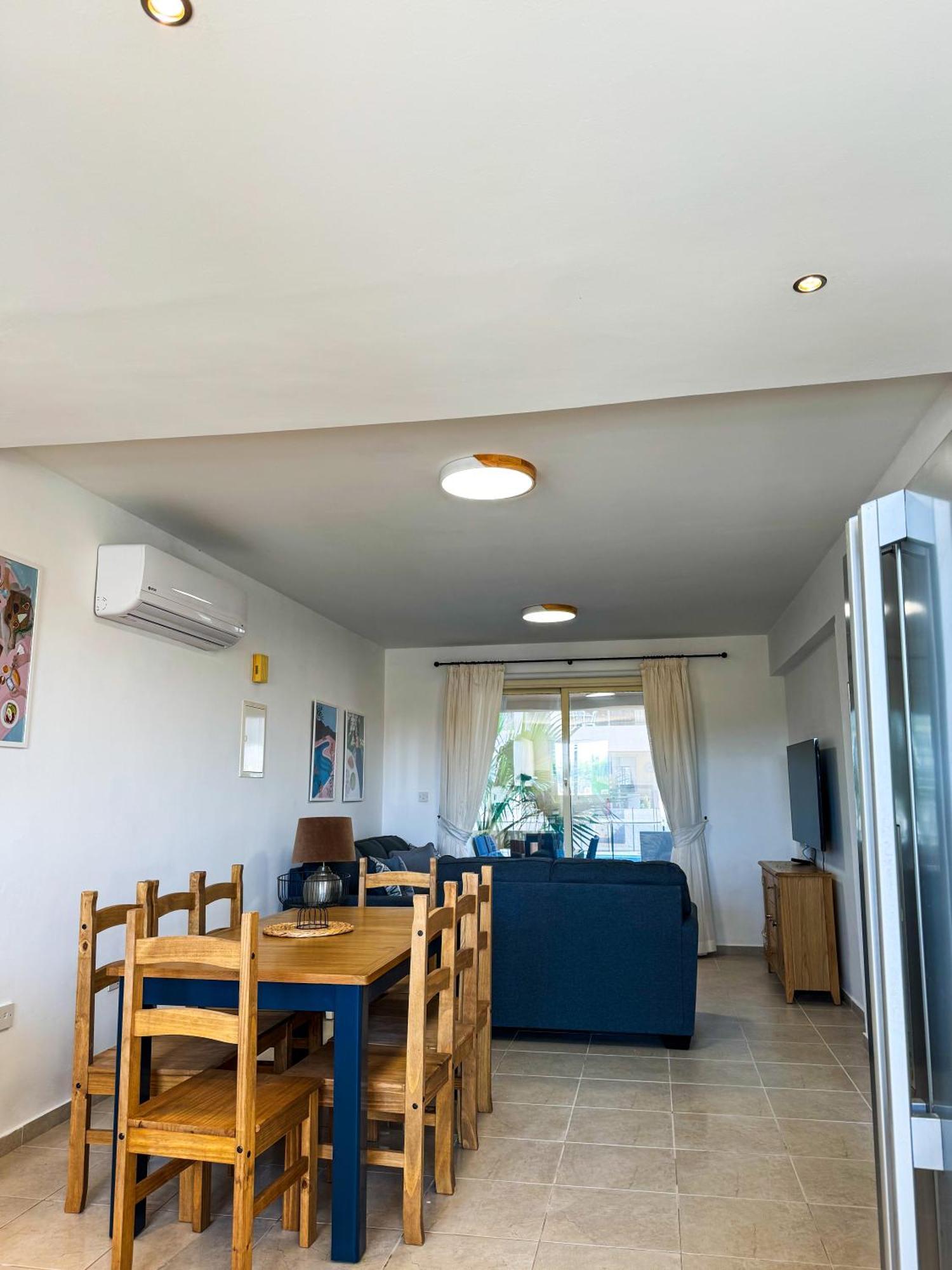Apartmán Royal-Seacrest Oasis, Pool-Side Paphos Exteriér fotografie