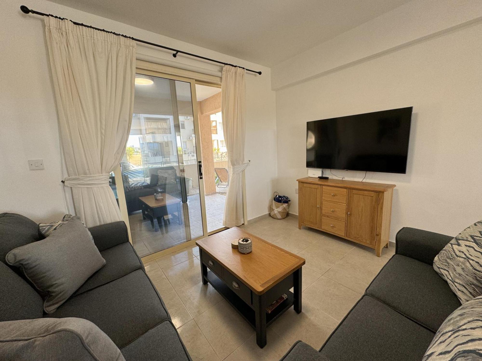 Apartmán Royal-Seacrest Oasis, Pool-Side Paphos Exteriér fotografie