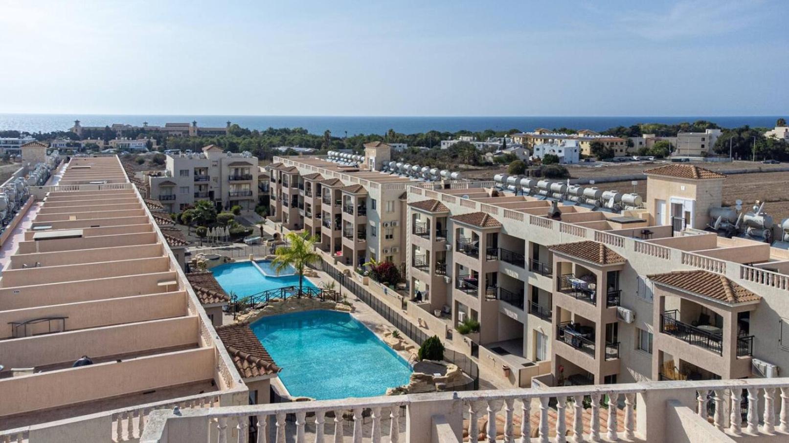 Apartmán Royal-Seacrest Oasis, Pool-Side Paphos Exteriér fotografie