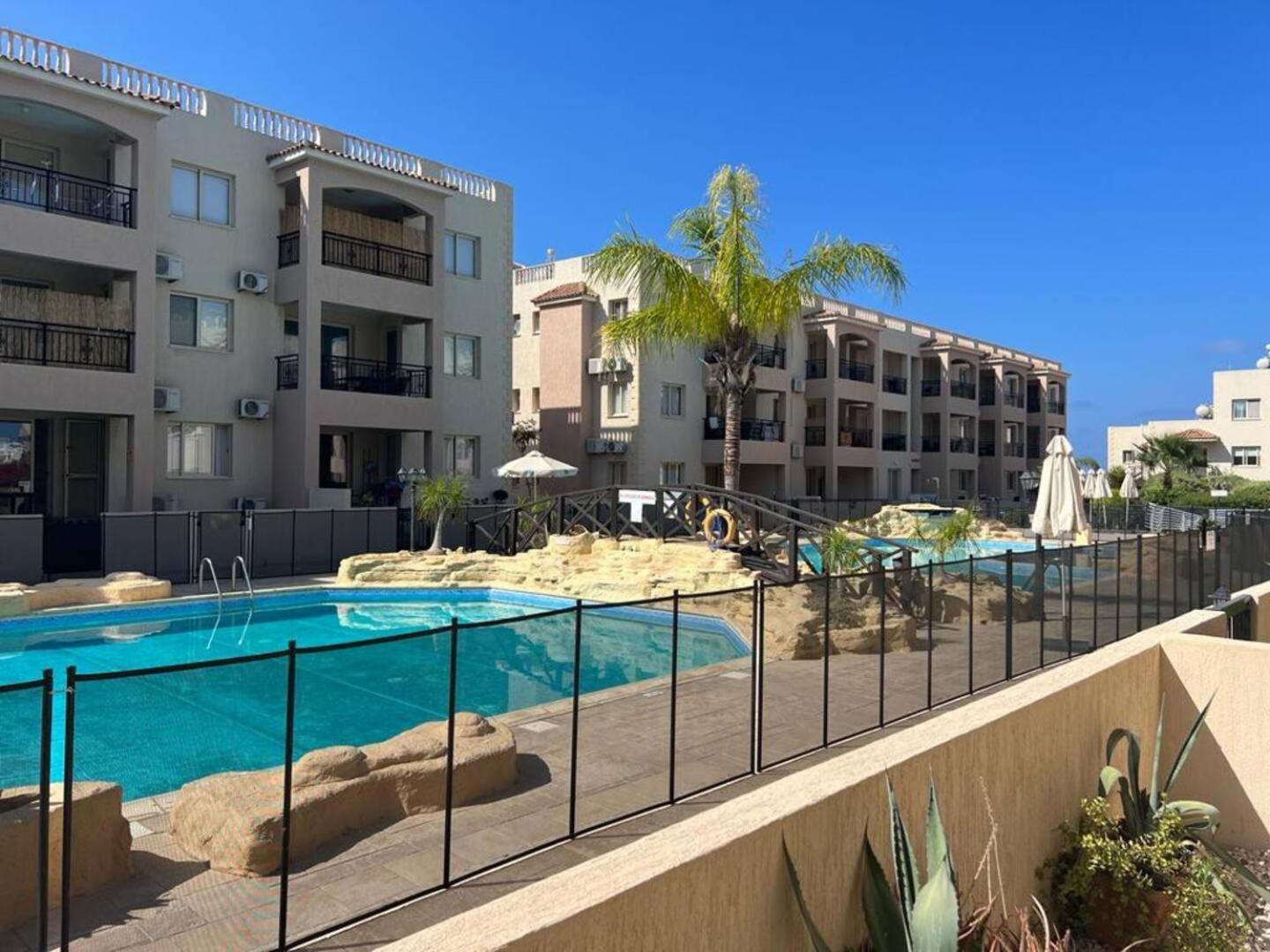 Apartmán Royal-Seacrest Oasis, Pool-Side Paphos Exteriér fotografie